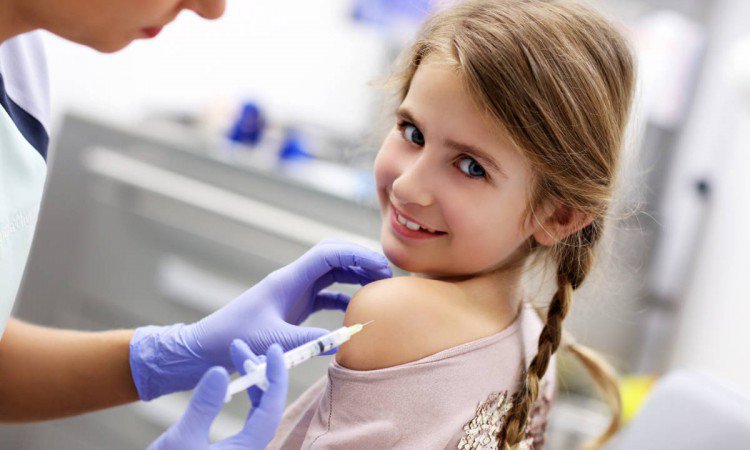 Kalendarz szczepień dziecka – najważniejsze informacje temat szczepień - zdjęcie