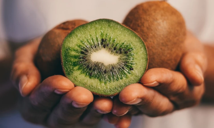 Kiwi – unikalne właściwości prozdrowotne. Dlaczego warto włączyć ten owoc do diety? - zdjęcie