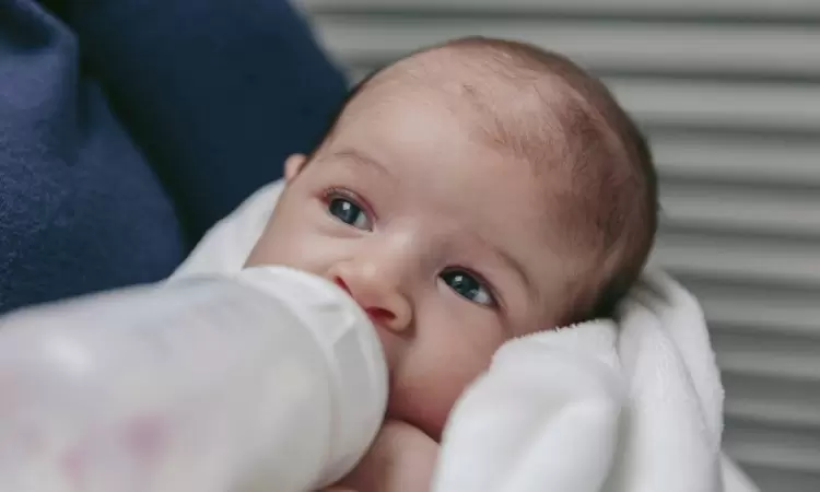 Mleko dla noworodka – jakie mleko początkowe wybrać? Czym powinno charakteryzować się mleko do 6 miesiąca? - zdjęcie