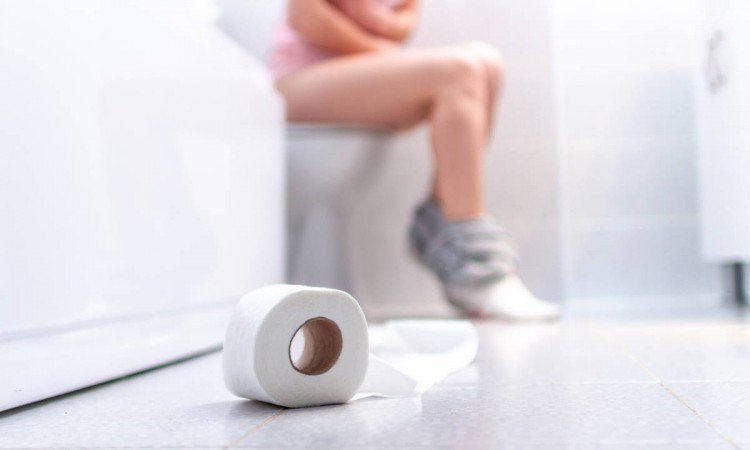 Nifuroksazyd – lek na biegunkę. Jakie są przeciwwskazania przy dawkowaniu nifuroksazydu?