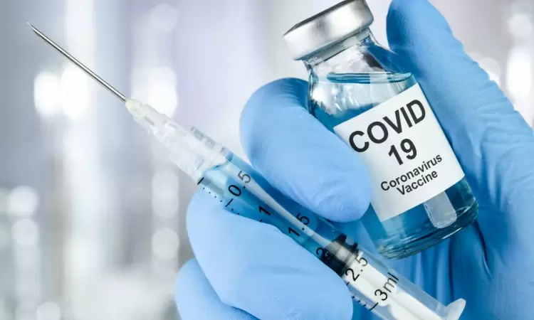 Szczepienie na COVID-19 – co musisz wiedzieć? Bezpieczeństwo, przebieg i kolejność szczepienia - zdjęcie